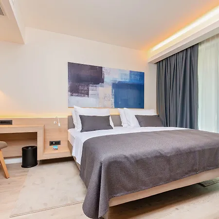 Garden Suites Park Plava Laguna-3